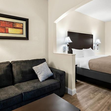 Quality Inn & Suites Lafayette Extérieur photo