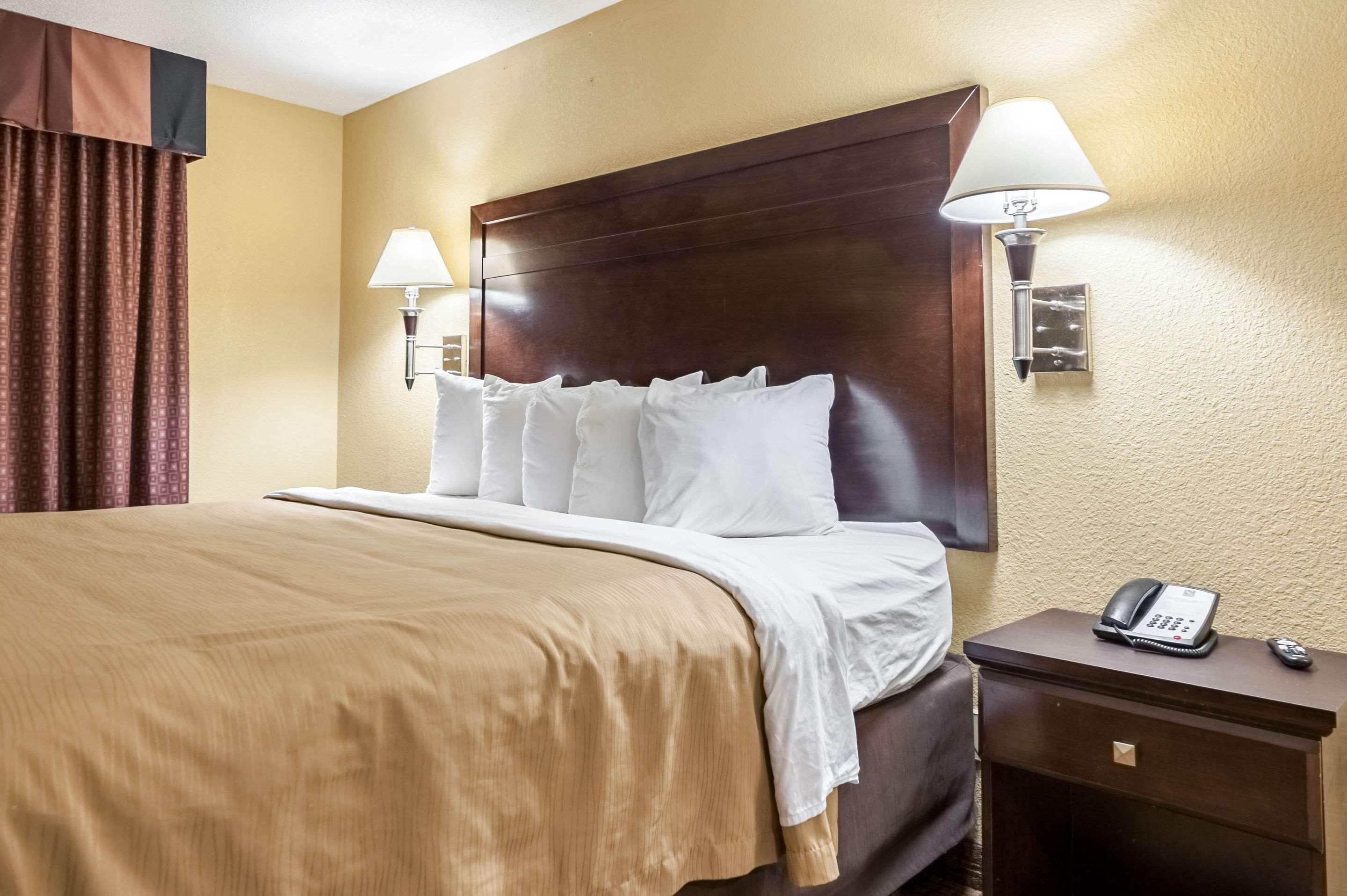 Quality Inn & Suites Lafayette Extérieur photo
