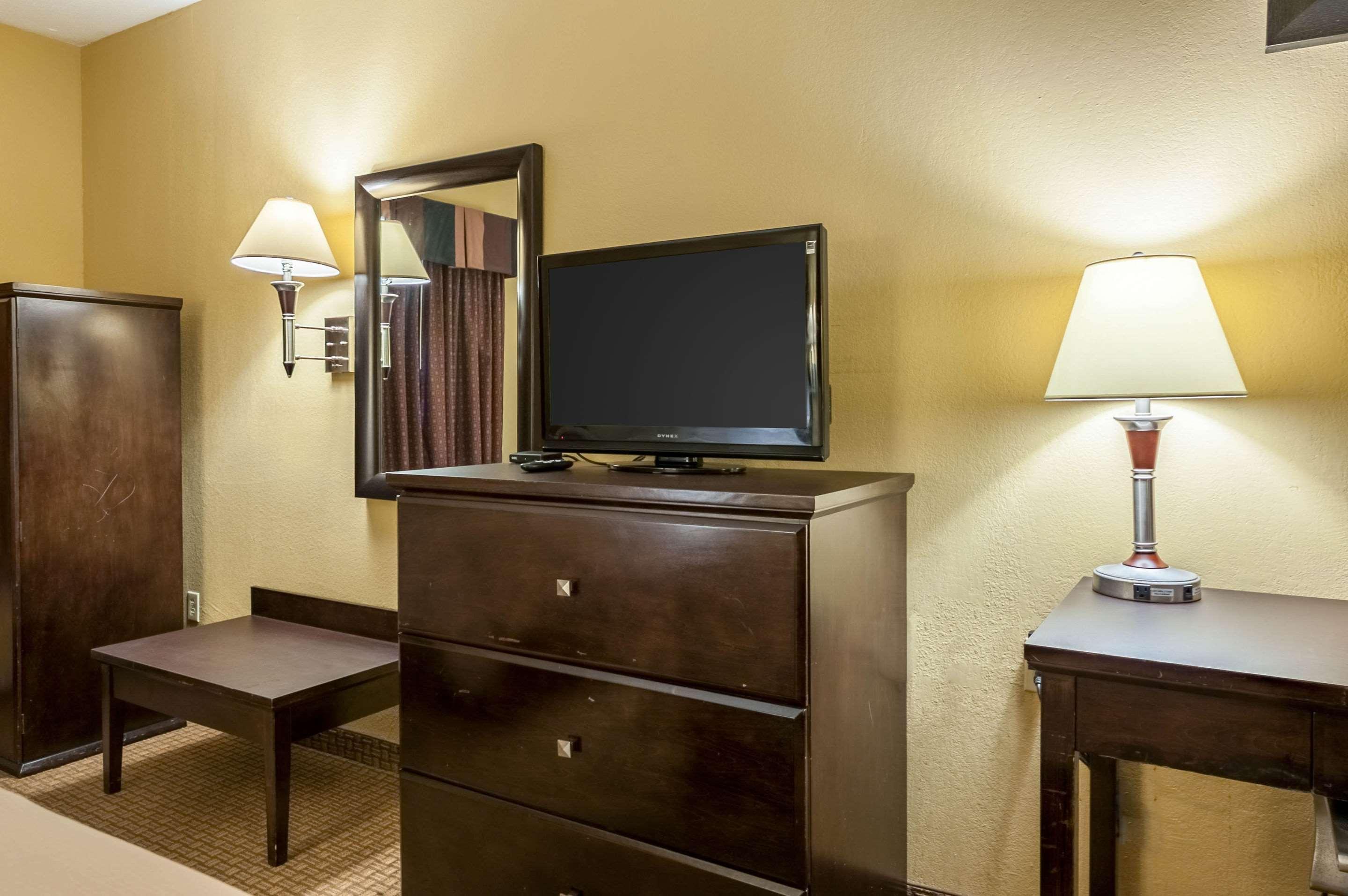 Quality Inn & Suites Lafayette Extérieur photo