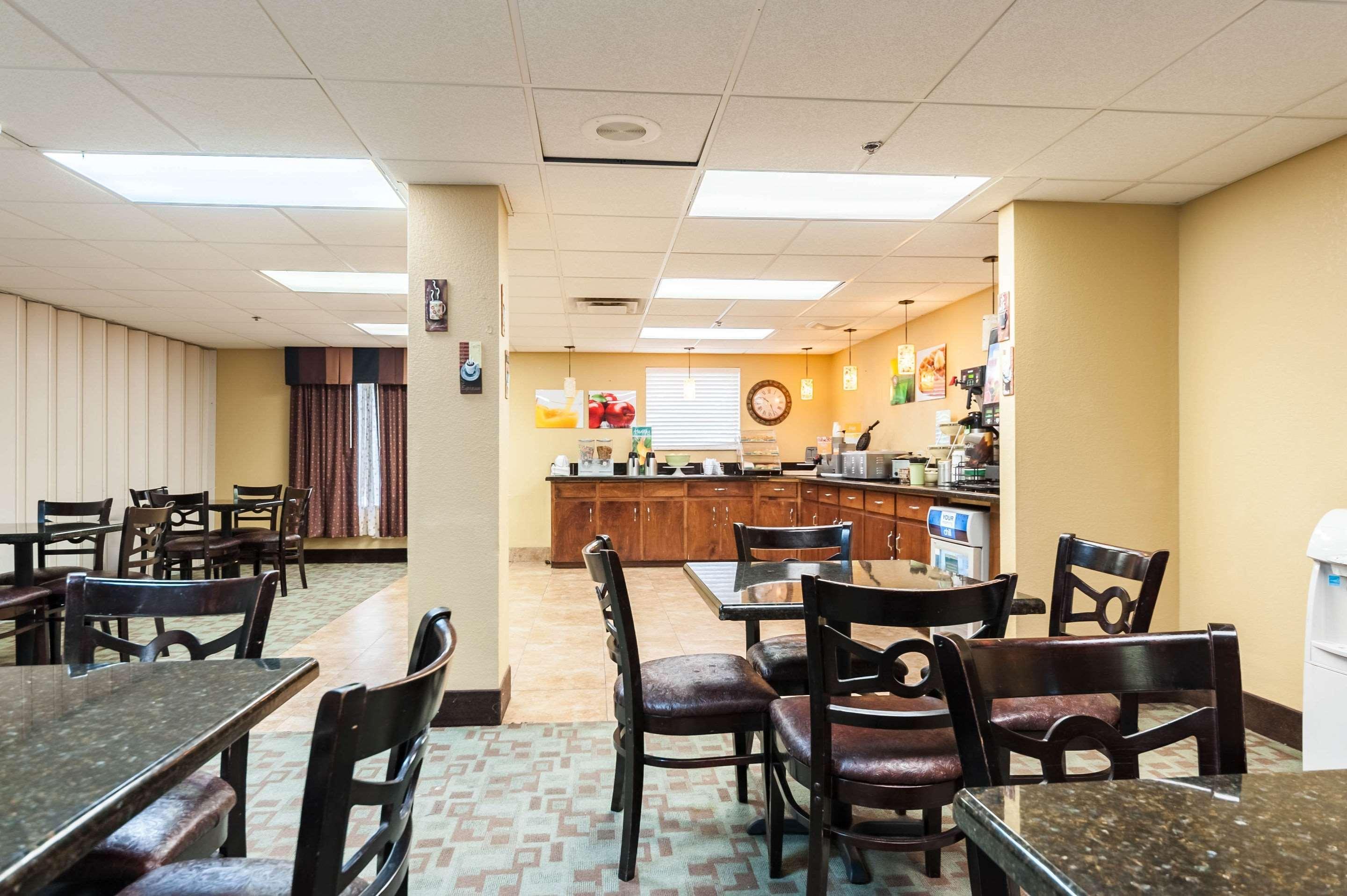 Quality Inn & Suites Lafayette Extérieur photo